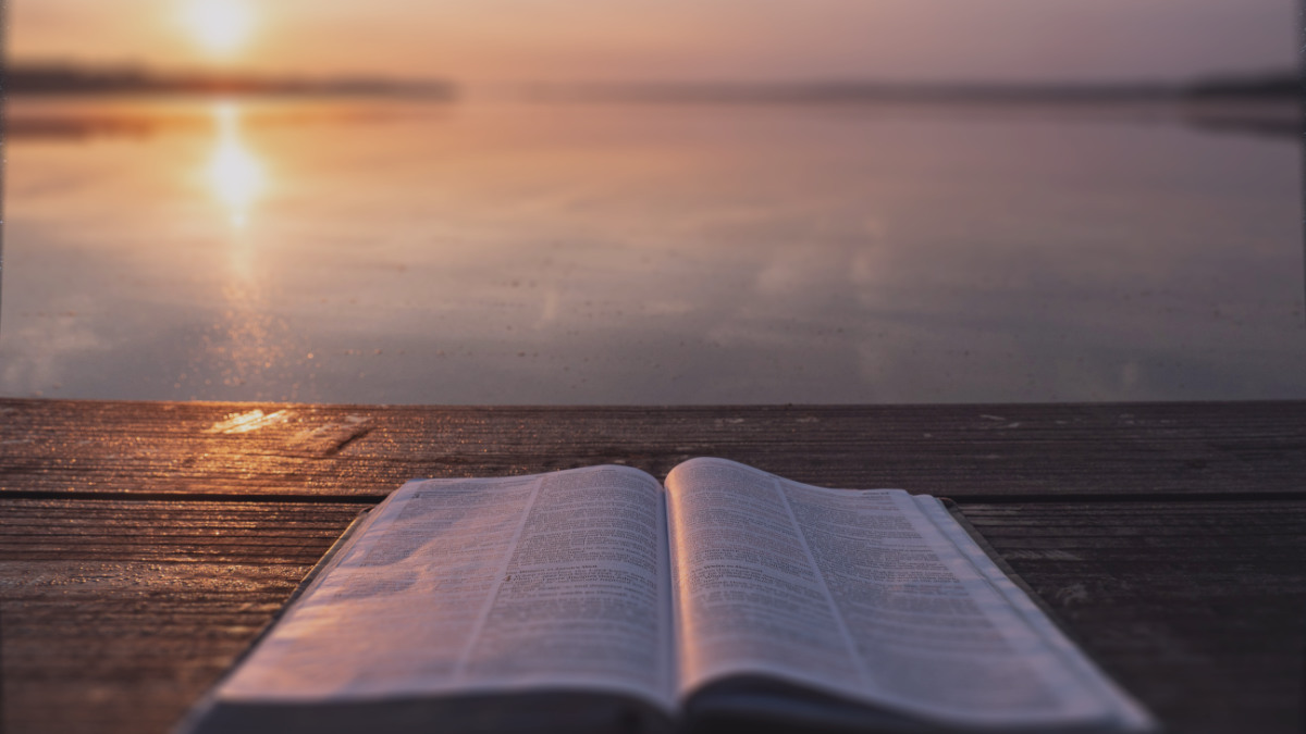 How to dig deeper into God's Word